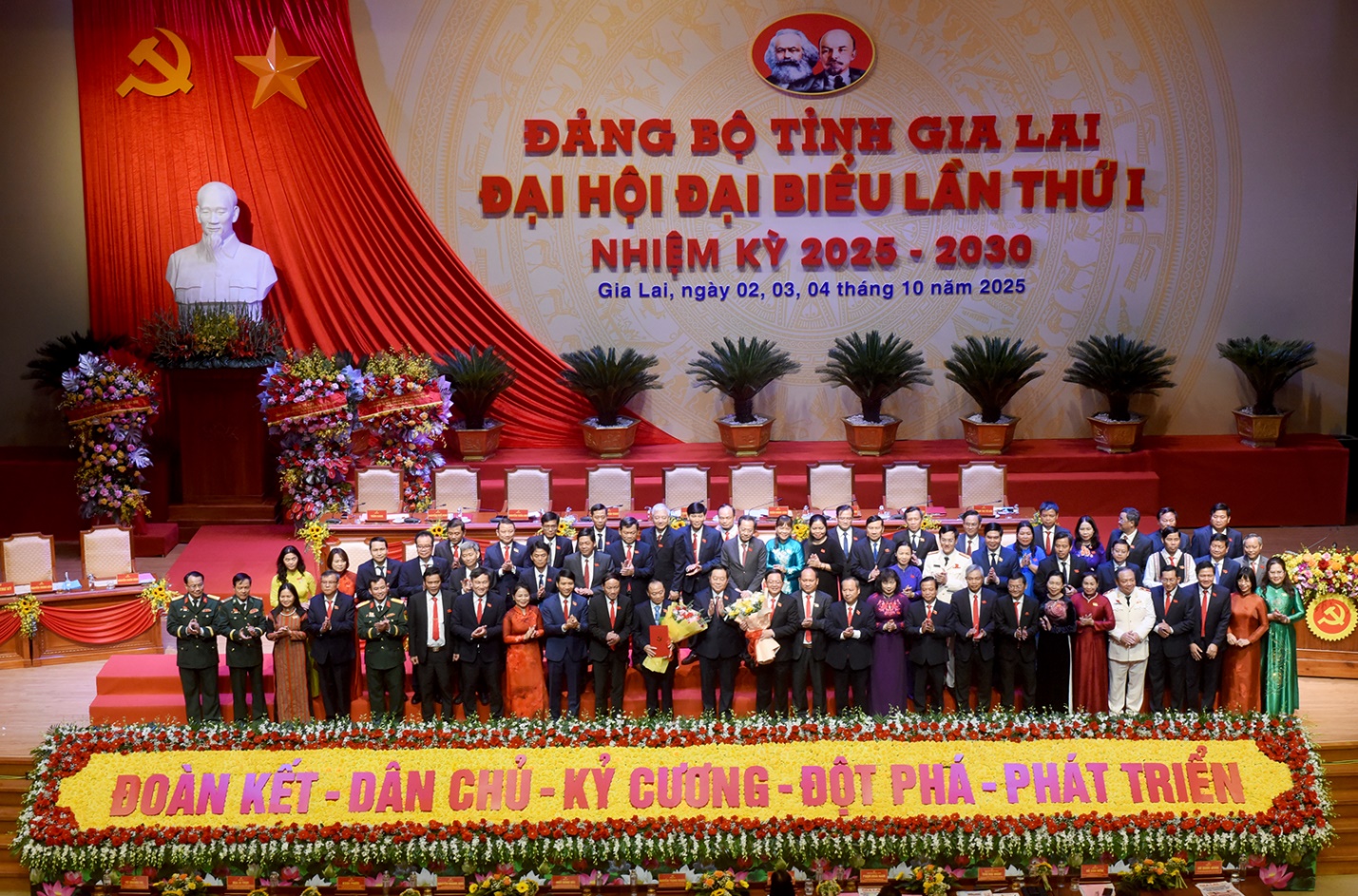 Xây dựng Gia Lai thành cực tăng trưởng quan trọng của miền Trung - Tây Nguyên - 17