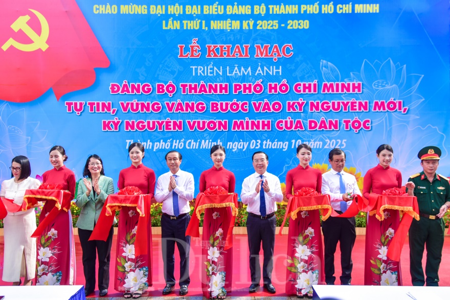 TP.HCM khai mạc triển lãm ảnh chào mừng Đại hội Đảng bộ lịch sử - 3