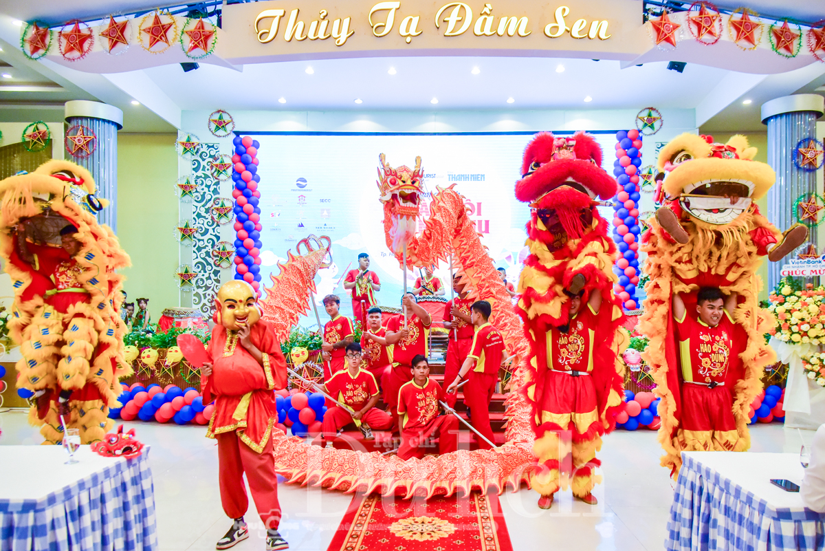 Trăng rằm Trung Thu đến với những trái tim không lẻ loi - 4