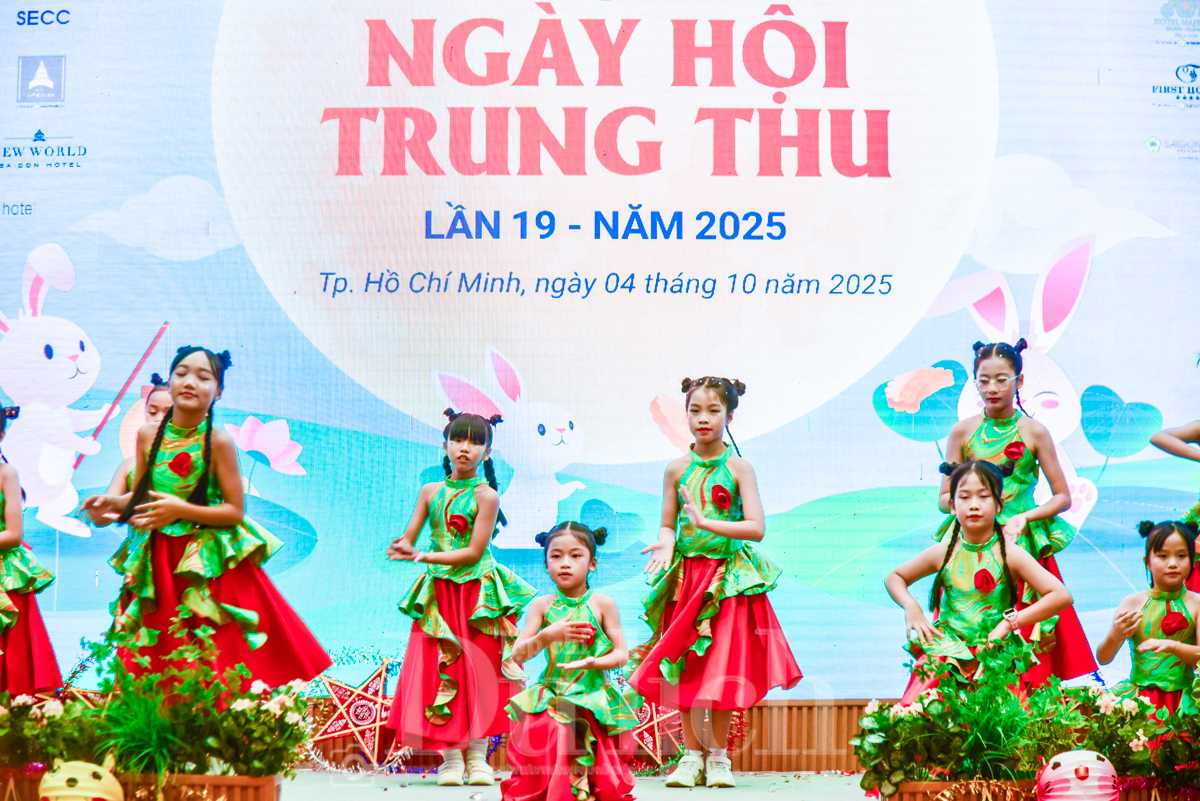 Trăng rằm Trung Thu đến với những trái tim không lẻ loi - 2