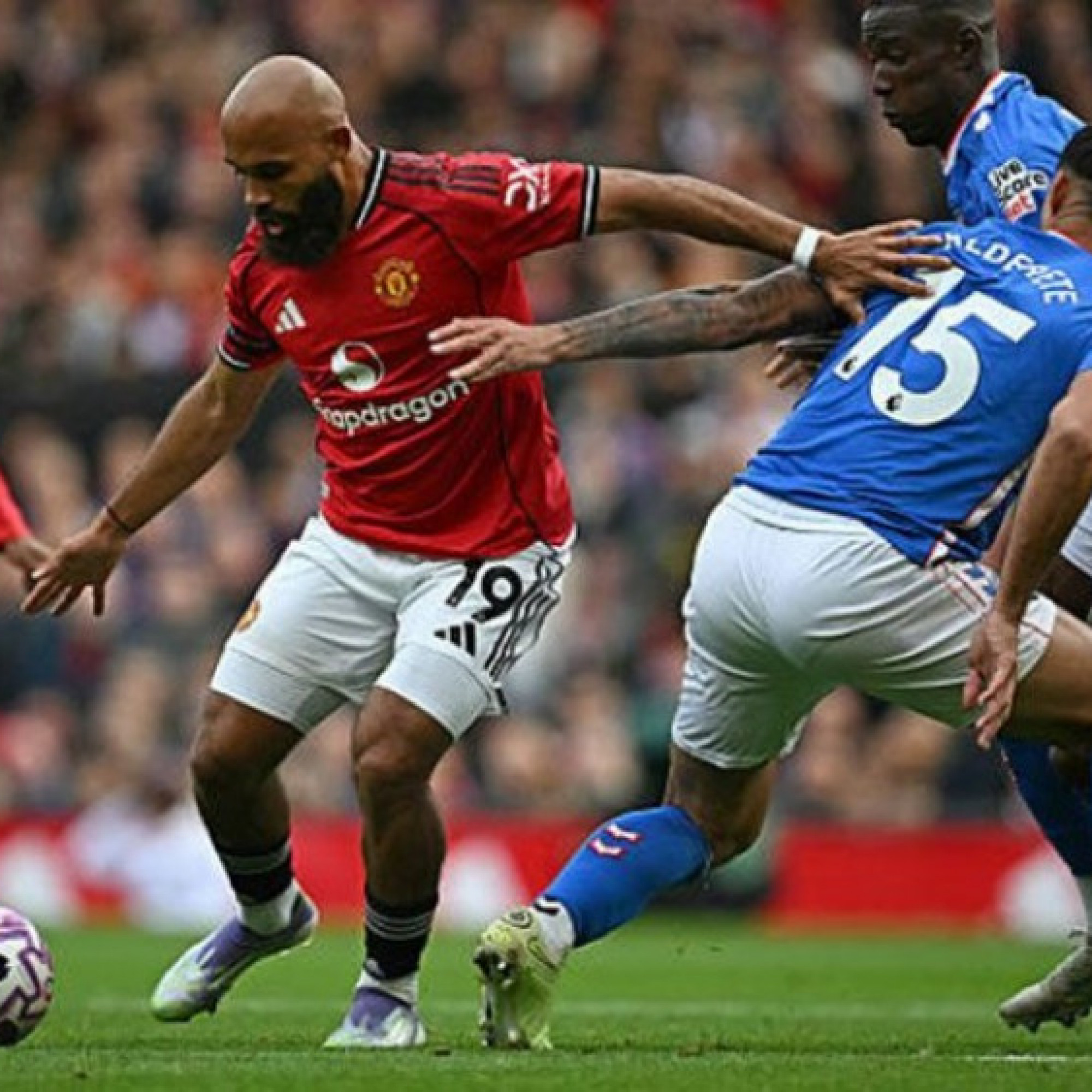  - Kết quả bóng đá MU - Sunderland: Hiệp 1 định đoạt, chấm dứt khủng hoảng (Ngoại hạng Anh)