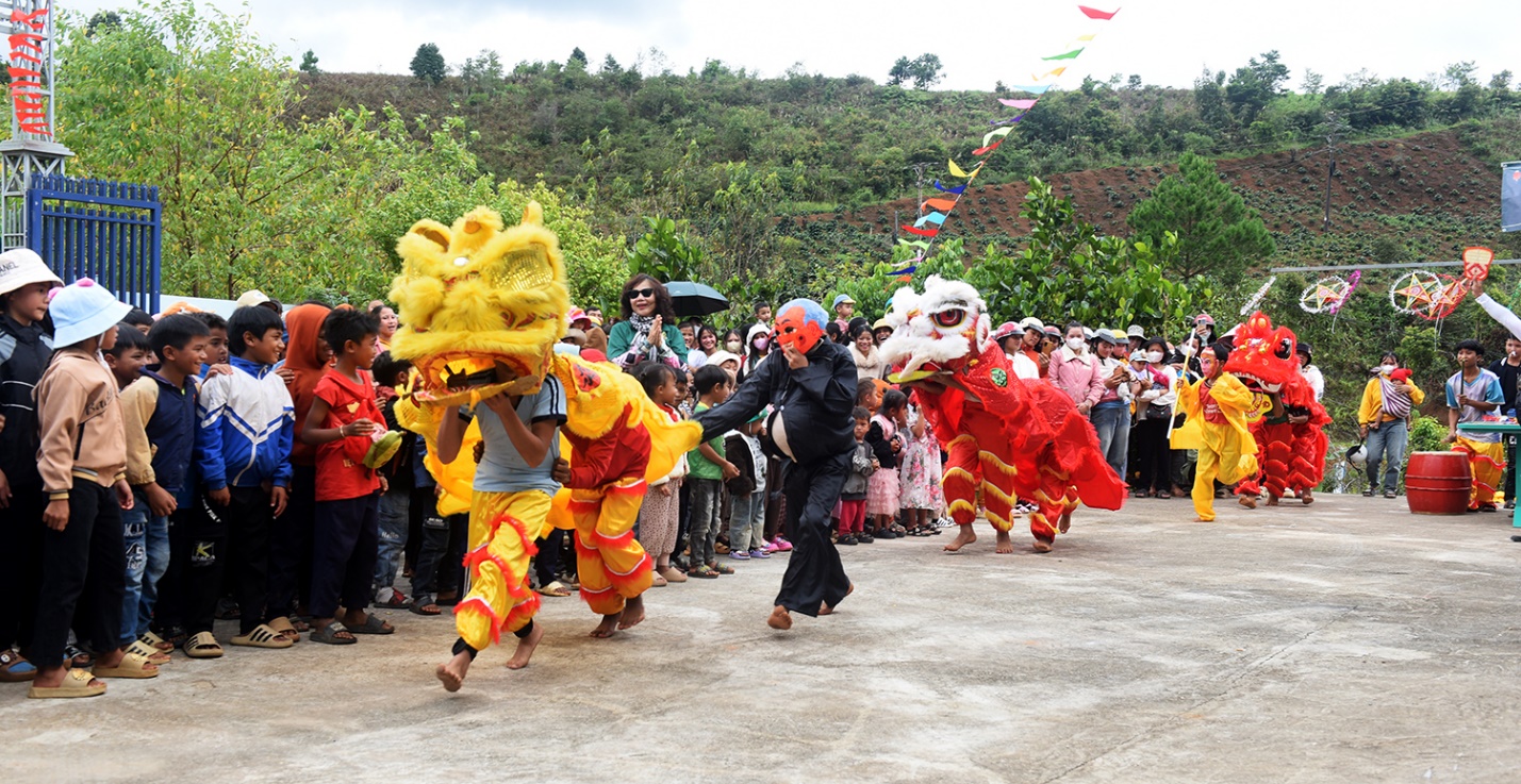 tet trung thu o ban lang xa nhat quang ngai - 1