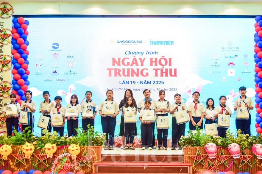 Trăng rằm Trung Thu đến với những trái tim không lẻ loi - 14