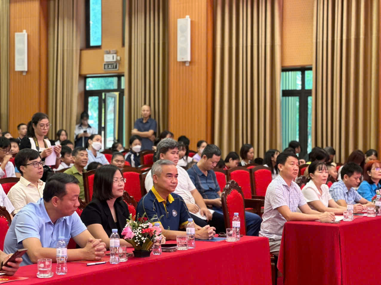 Saigontourist Group trao 750 suất học bổng cho học sinh khó khăn - 5