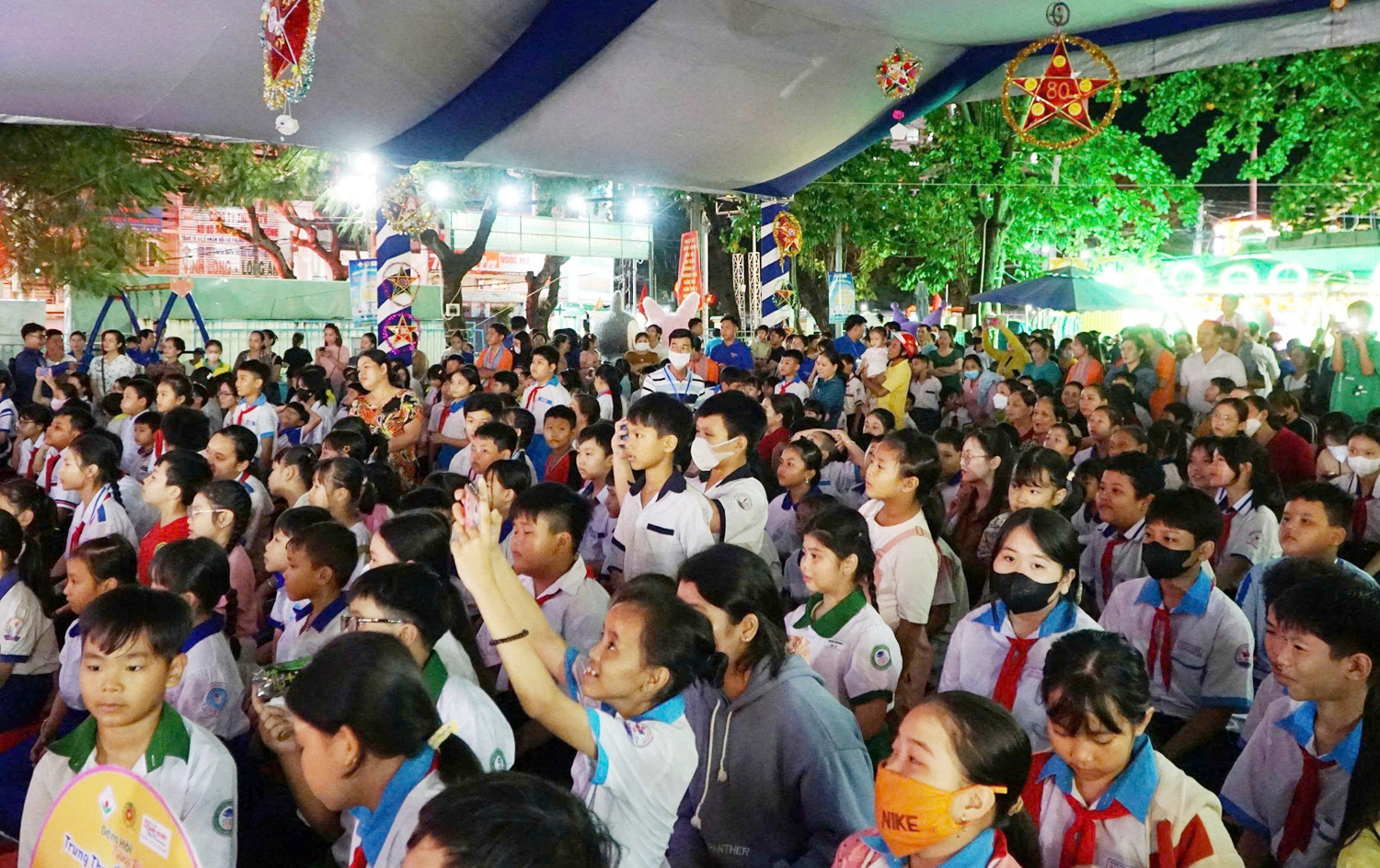 Tạp chí Du lịch TP.HCM được ghi nhận “Tấm lòng vàng” trong Đêm hội Trăng rằm ở Cần Thơ - 4