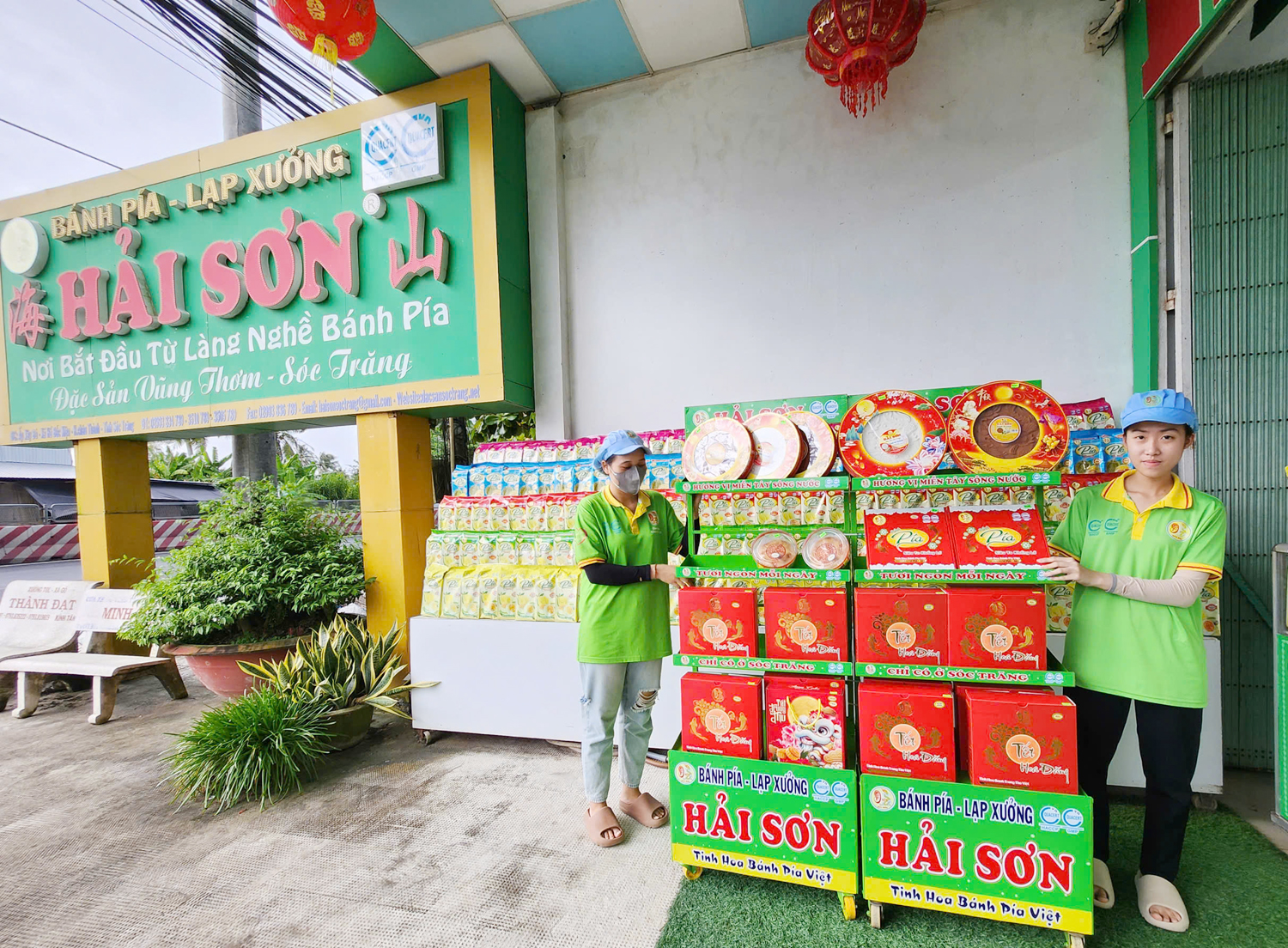 Phóng viên Tạp chí Du lịch TP.HCM tặng quà trung thu cho trẻ em phường Khánh Hòa, Cần Thơ - 8