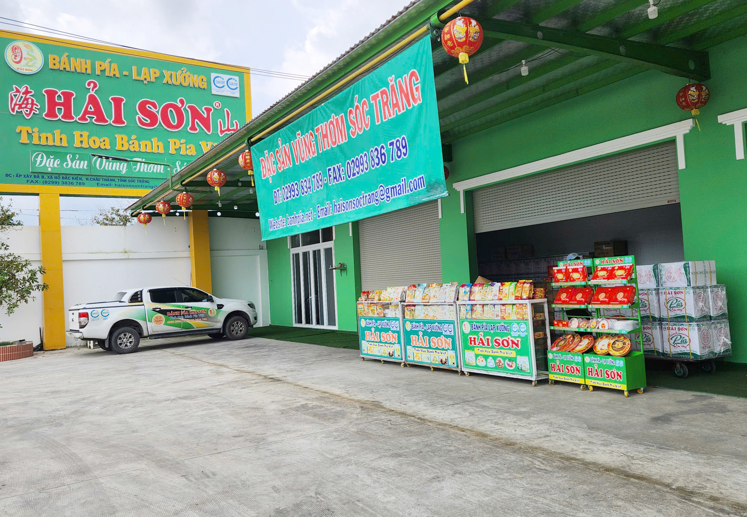 Phóng viên Tạp chí Du lịch TP.HCM tặng quà trung thu cho trẻ em phường Khánh Hòa, Cần Thơ - 9