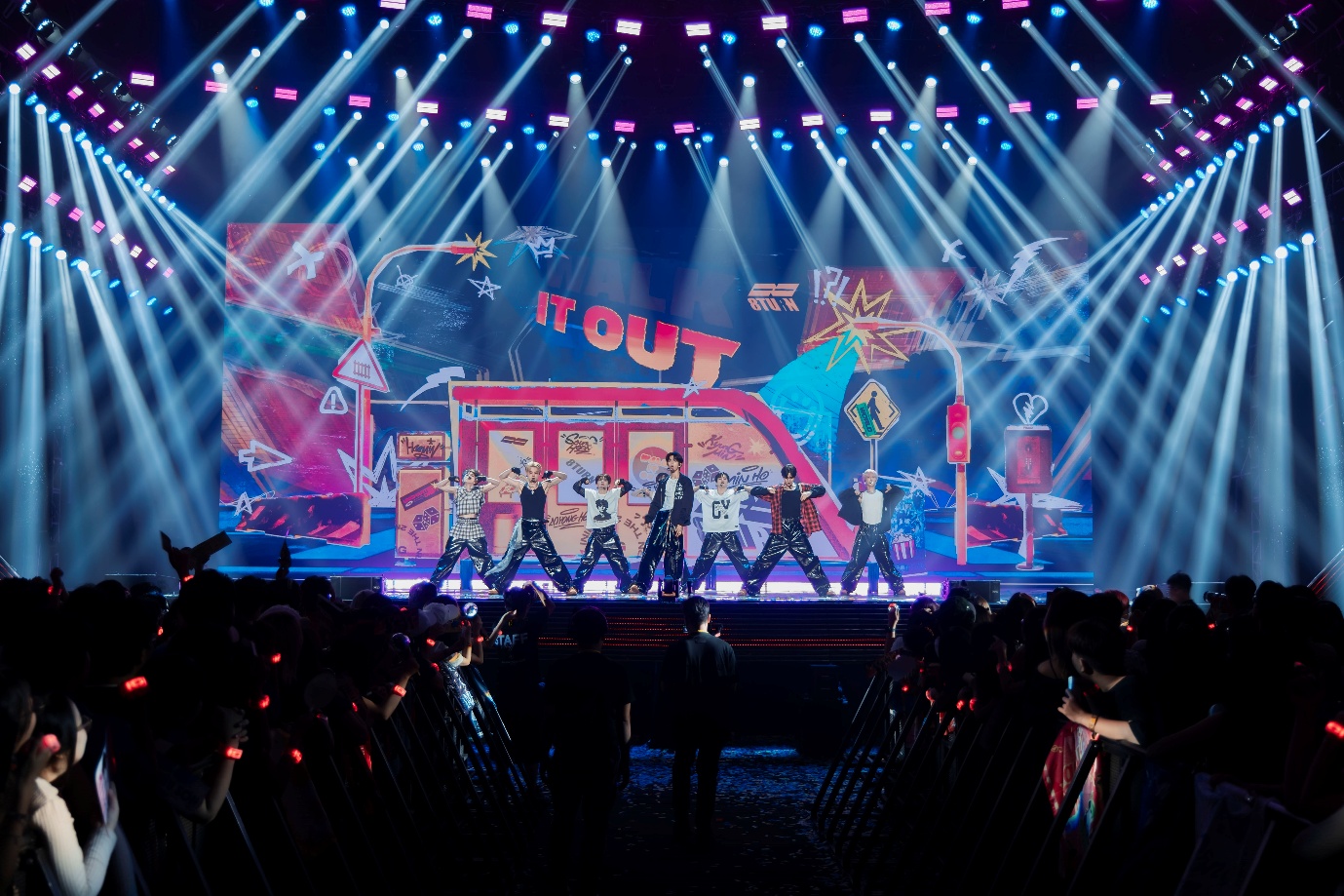 Tân Binh Toàn Năng “bùng cháy”, khán giả bình luận “show Việt như sàn K-Pop” - 3