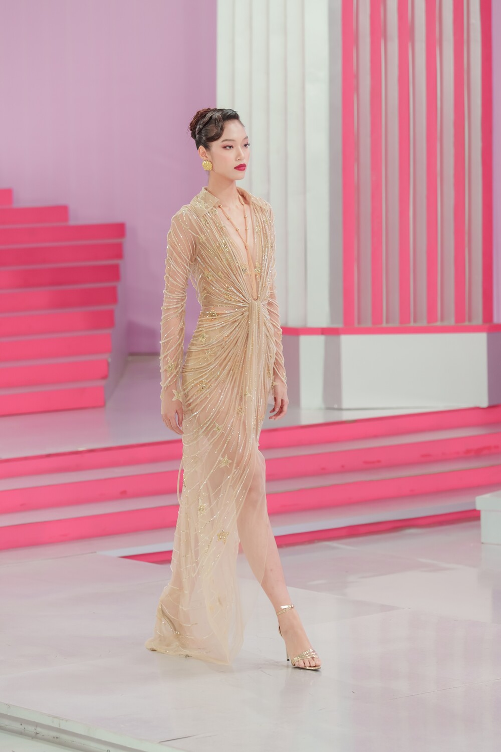 Lộ diện Top 3 bước vào chung kết Vietnam’s Next Top Model 2025 - 5