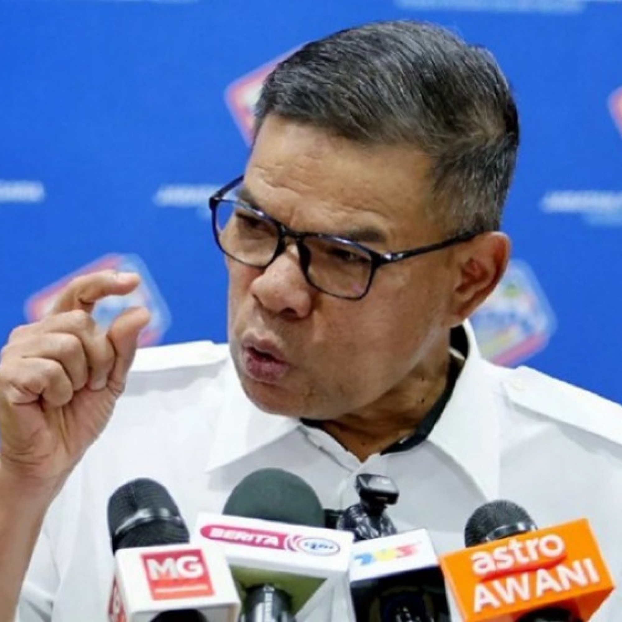  - Bộ trưởng Nội vụ Malaysia bác bỏ cáo buộc làm giả giấy tờ nhập tịch của FIFA