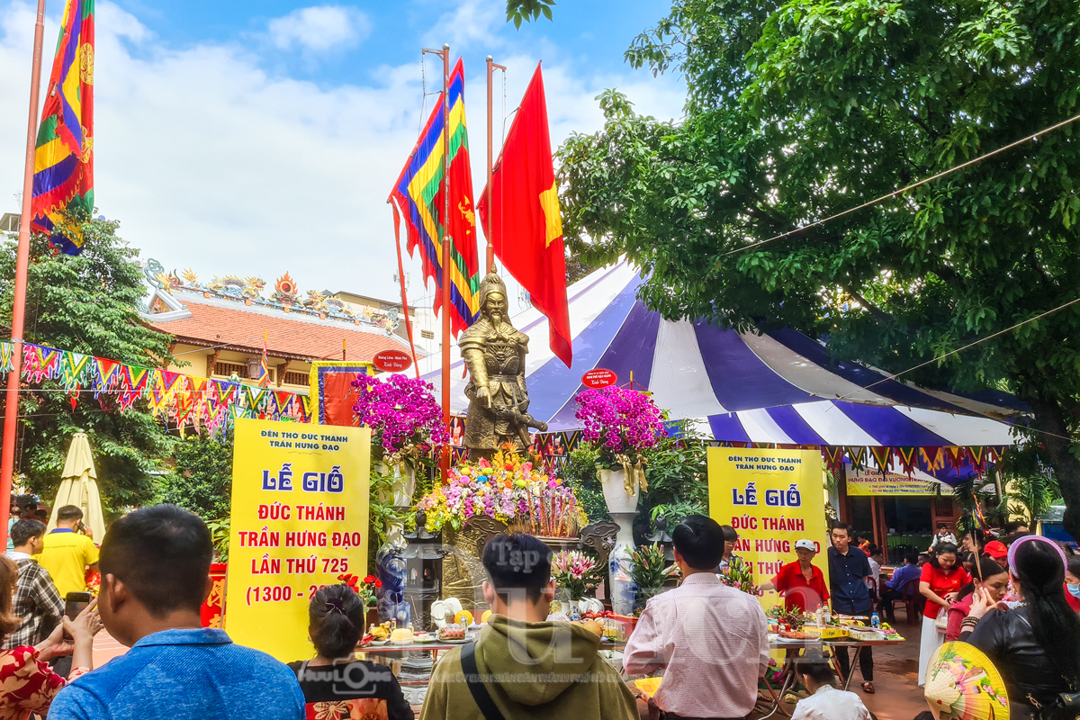 Long trọng lễ giỗ Đức Thánh Trần Hưng Đạo - Nét son văn hóa tín ngưỡng giữa lòng Thành phố - 3
