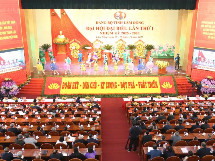 Đại hội đại biểu Đảng bộ tỉnh Lâm Đồng lần thứ I: Lấy phát triển kinh tế - xã hội là nhiệm vụ trung tâm