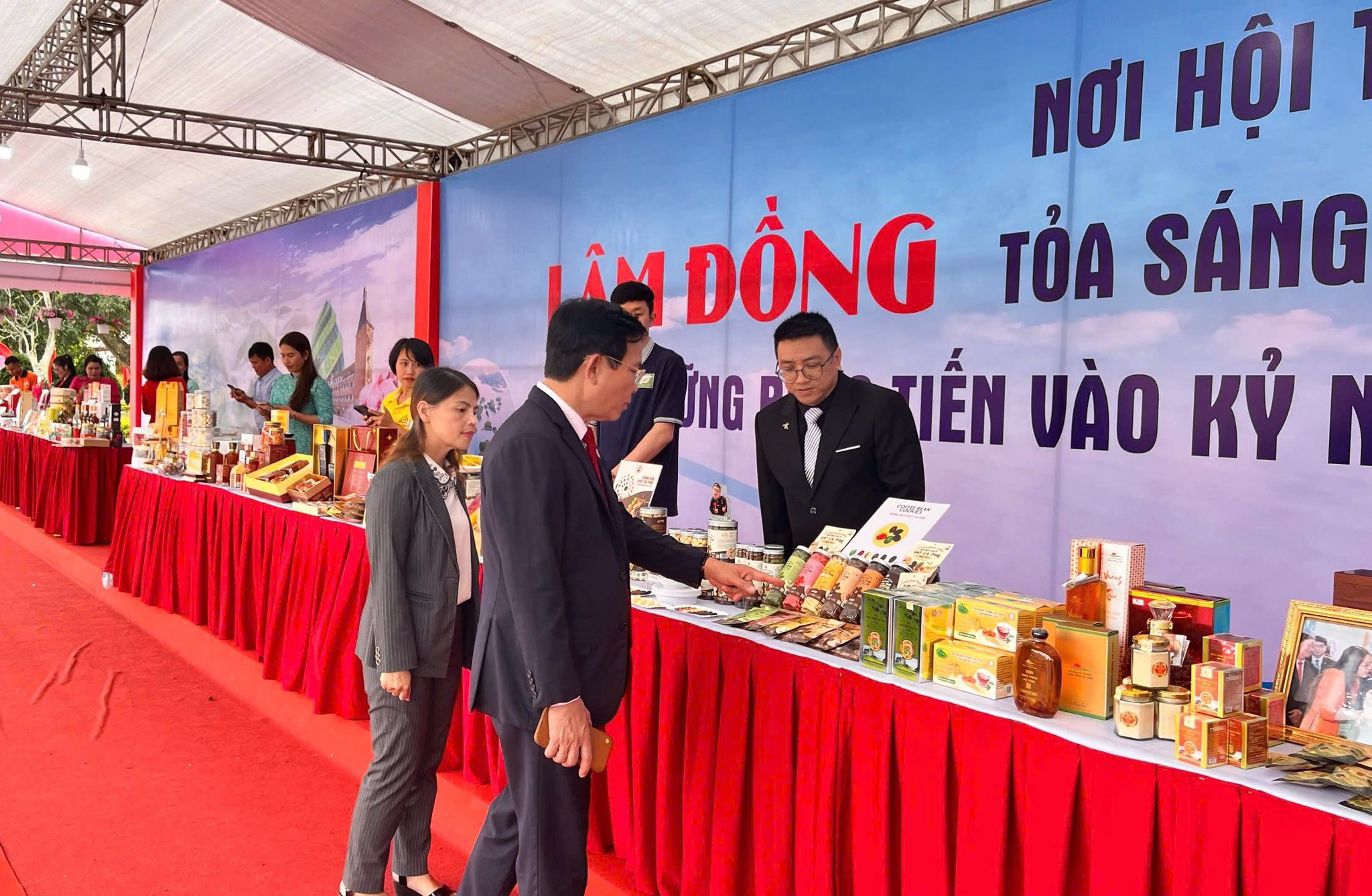 Đại hội đại biểu Đảng bộ tỉnh Lâm Đồng lần thứ I: Lấy phát triển kinh tế - xã hội là nhiệm vụ trung tâm - 6