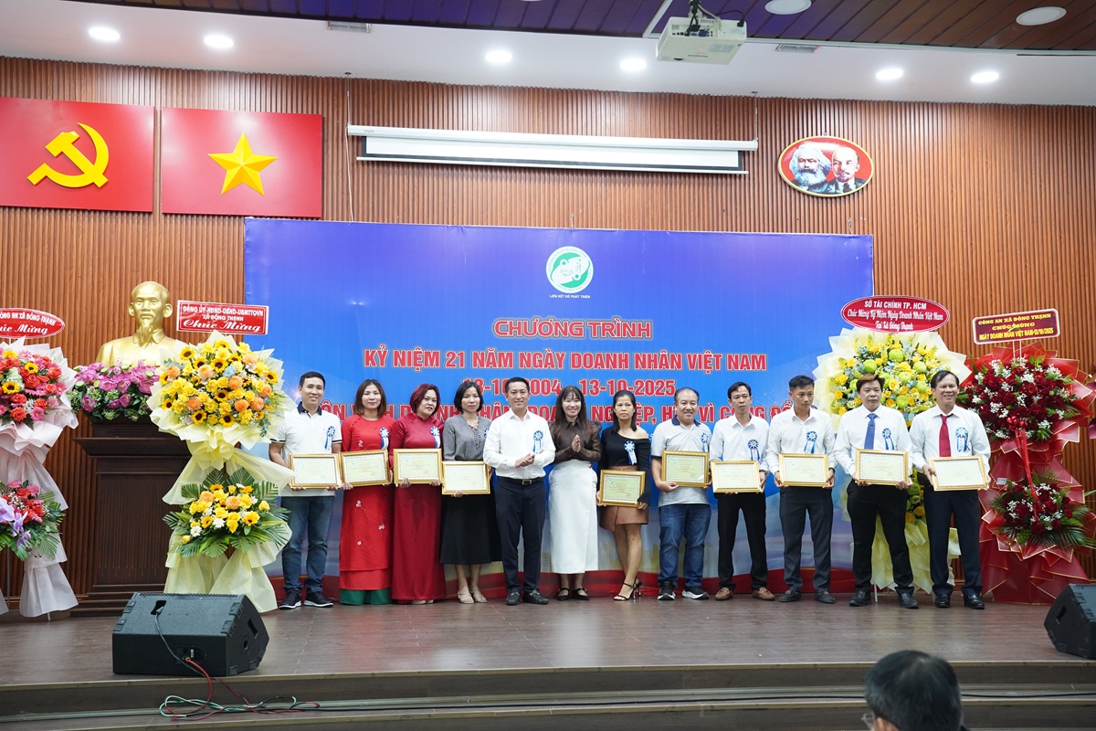 Đông Thạnh: Tôn vinh doanh nhân, lan tỏa tinh thần vì cộng đồng - 7