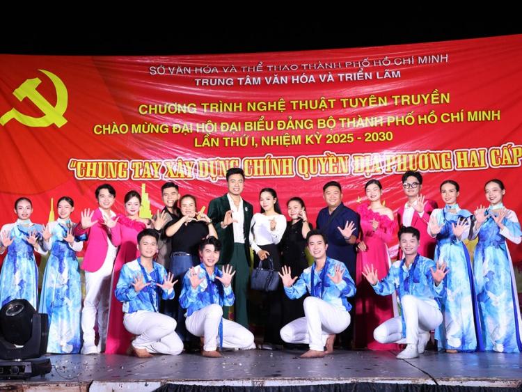 Sôi nổi các đêm nghệ thuật đường phố chào mừng Đại hội Đảng bộ TP.HCM