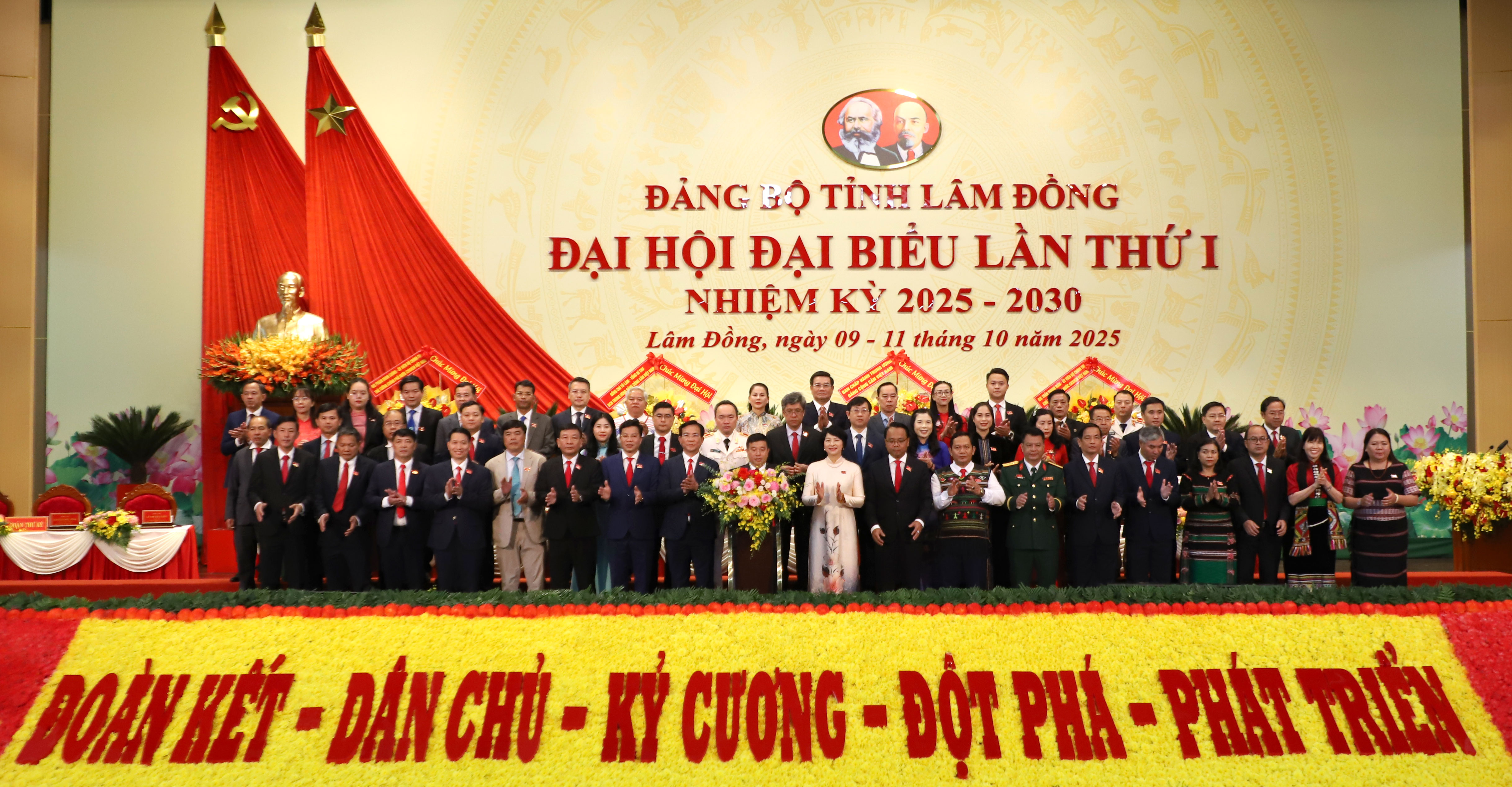 Đại hội Đảng bộ tỉnh Lâm Đồng lần thứ I diễn ra thành công tốt đẹp - 4