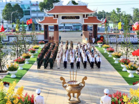  - Lãnh đạo TPHCM tri ân các anh hùng liệt sĩ trước thềm Đại hội