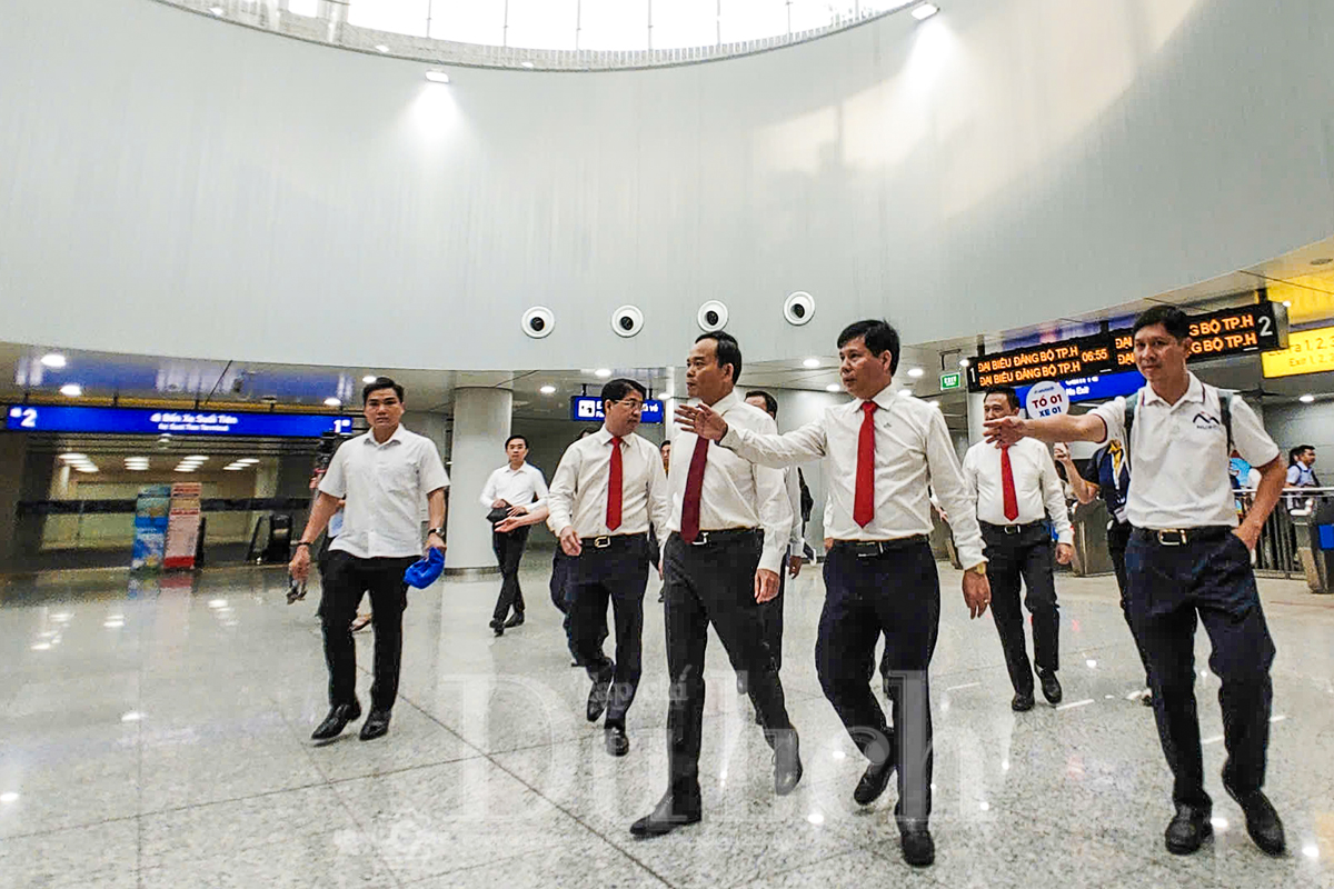 Bí thư Trần Lưu Quang dẫn đầu đoàn Đại biểu TP.HCM ‘mục sở thị’ metro số 1 - 3