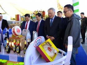  - Lâm Đồng cam kết “Doanh nghiệp cần, chính quyền có; doanh nghiệp khó, có chính quyền”