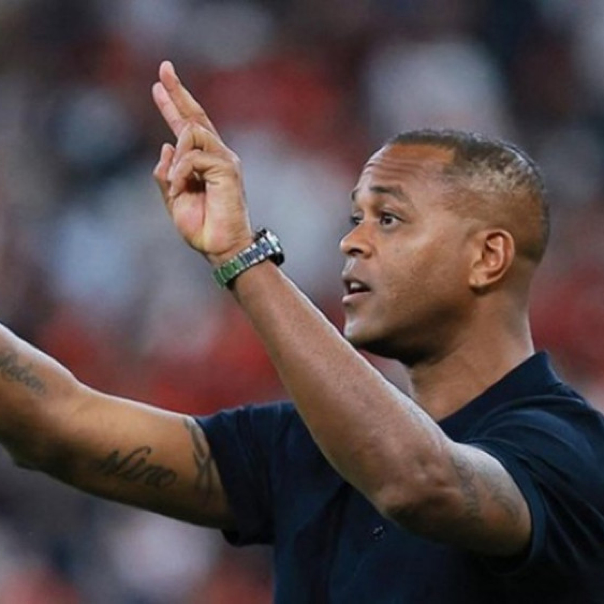  - Indonesia họp khẩn "phán xử" HLV Kluivert sau khi tan mộng World Cup