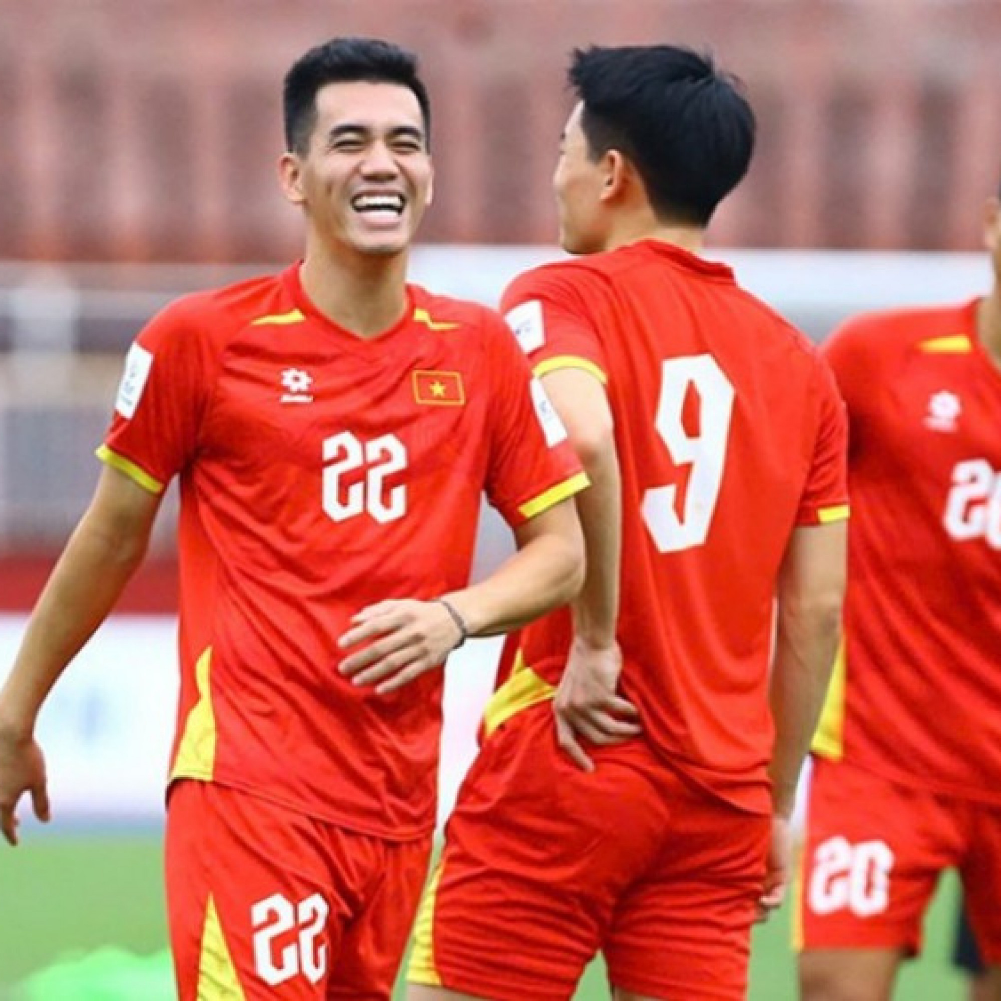  - ĐT Việt Nam hừng hực khí thế, Tiến Linh cười tươi hết cỡ trước ngày tái đấu Nepal
