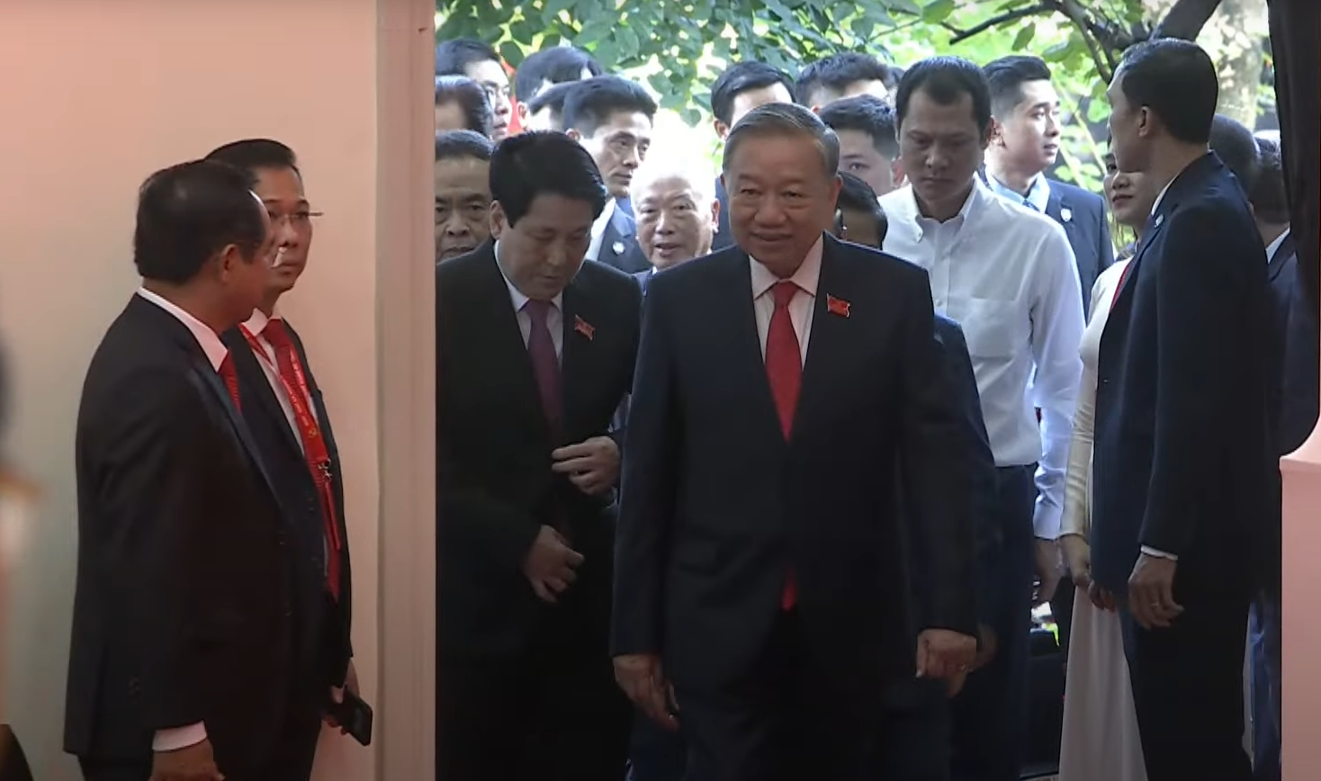 Trực tiếp Đại hội đại biểu Đảng bộ TP.HCM lần thứ I, nhiệm kỳ 2025 - 2030 - 1