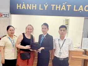  - Nhân viên cảng hàng không trả lại 2.370 đô la Úc cho nữ du khách đến Phú Quốc