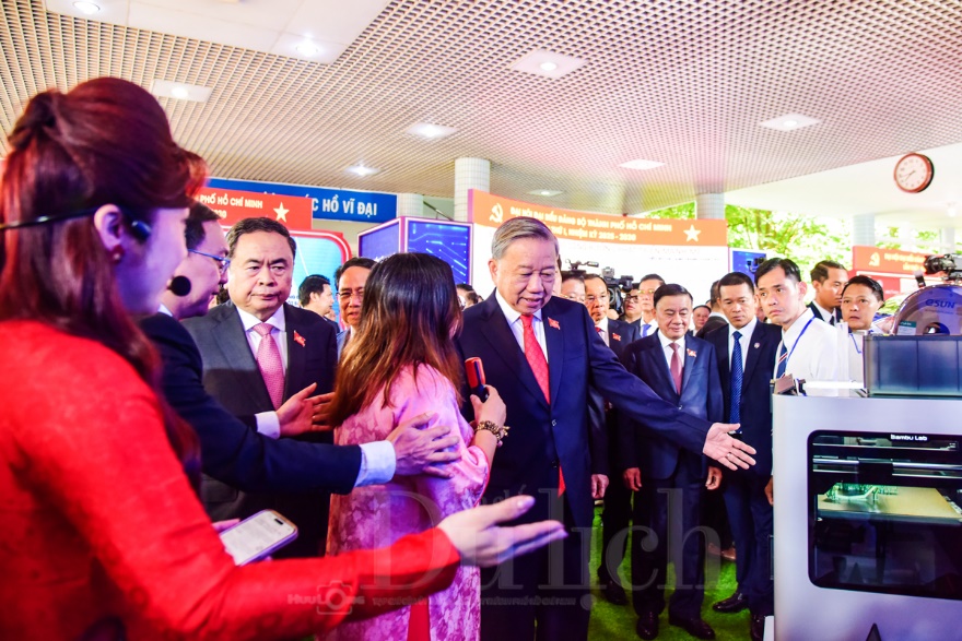 Tổng Bí thư Tô Lâm tham quan không gian triển lãm “TP.HCM - Kỷ nguyên vươn mình” - 4