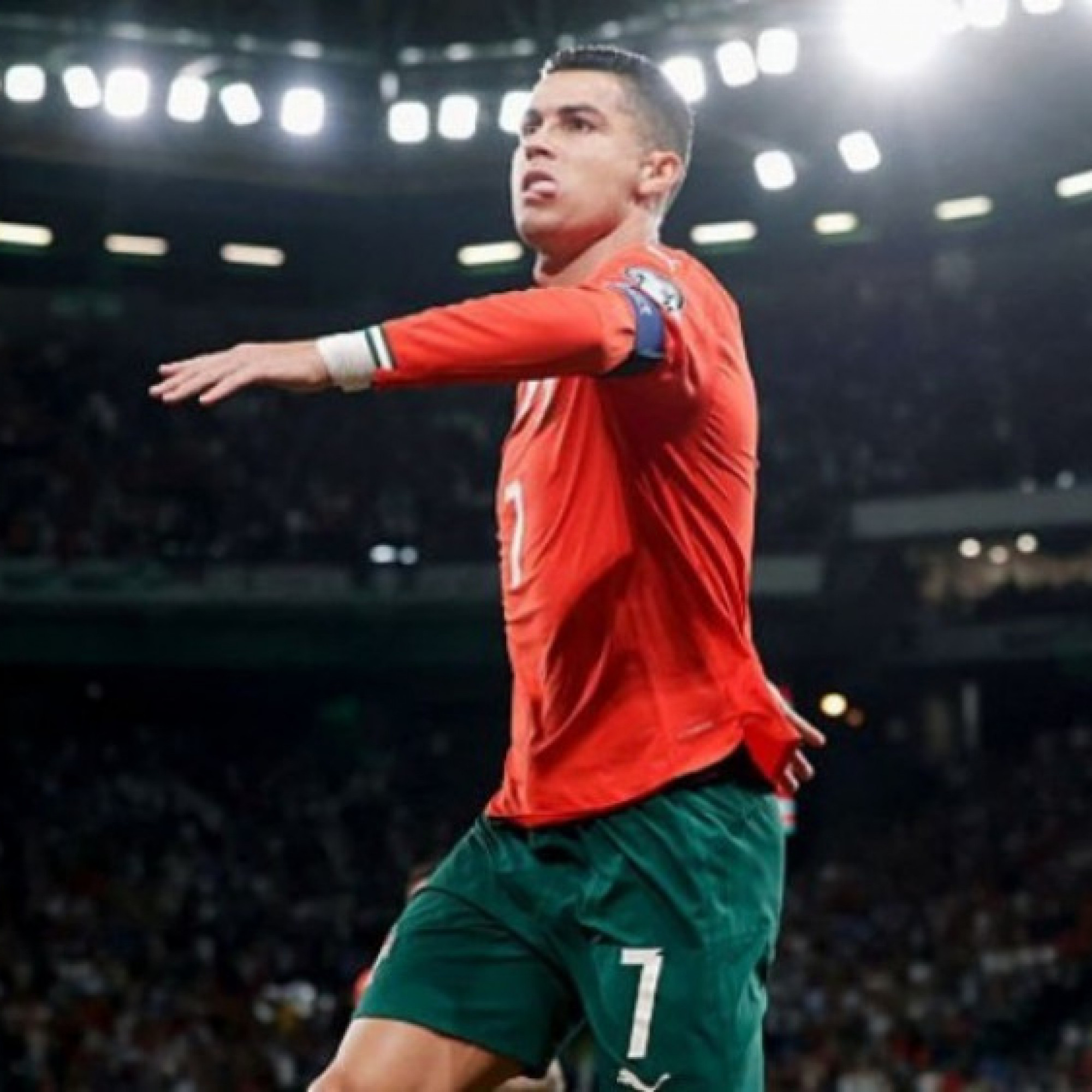  - Video bóng đá Bồ Đào Nha - Hungary: Đỉnh cao Ronaldo, vỡ òa phút 90+1 (Vòng loại World Cup)