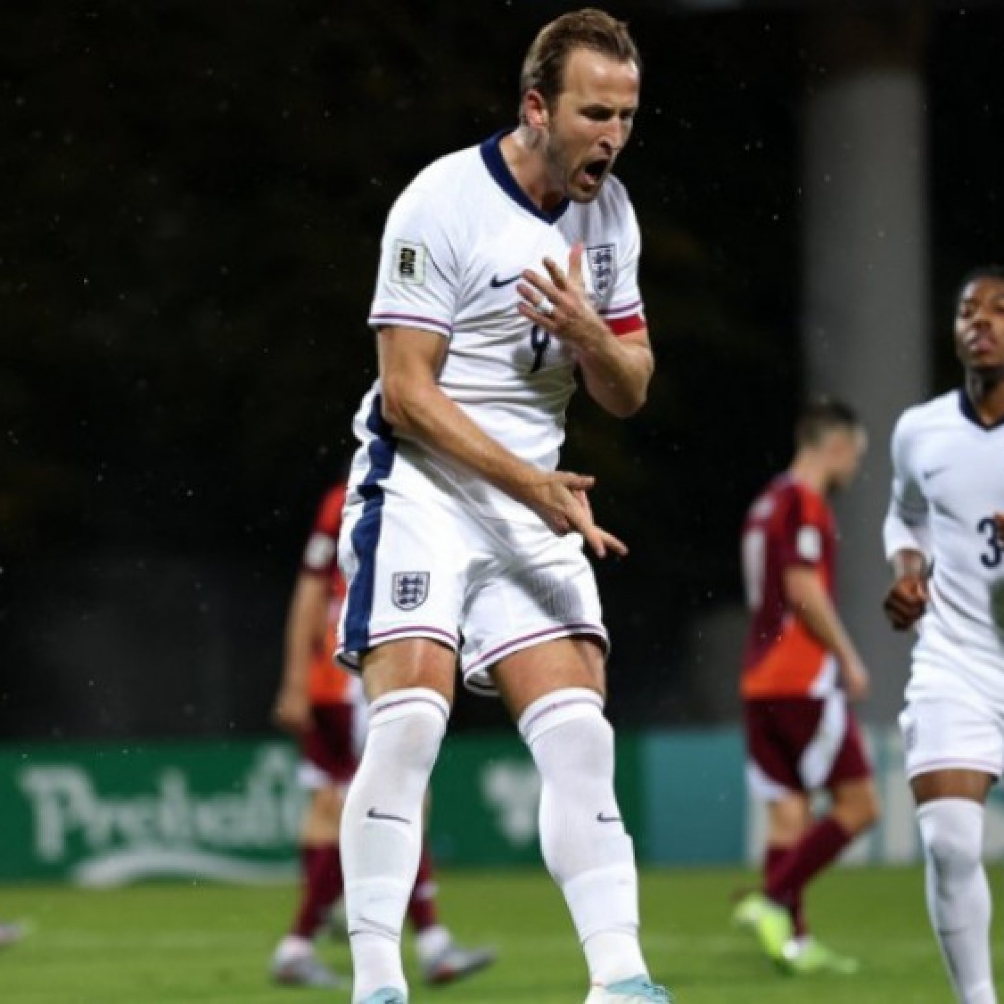  - Harry Kane lập kỷ lục mới tại ĐT Anh, tự tin đang ở đỉnh cao phong độ