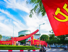  - Ngày hội đại đoàn kết: TP.HCM rực rỡ cờ hoa đón mừng Kỷ nguyên mới từ Đại hội Đảng bộ Lần Thứ I