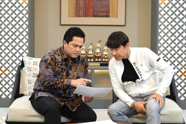 ĐT Indonesia “loạn đấu pháp”, liệu có giận quá mất khôn khi đòi sa thải Kluivert? - 3