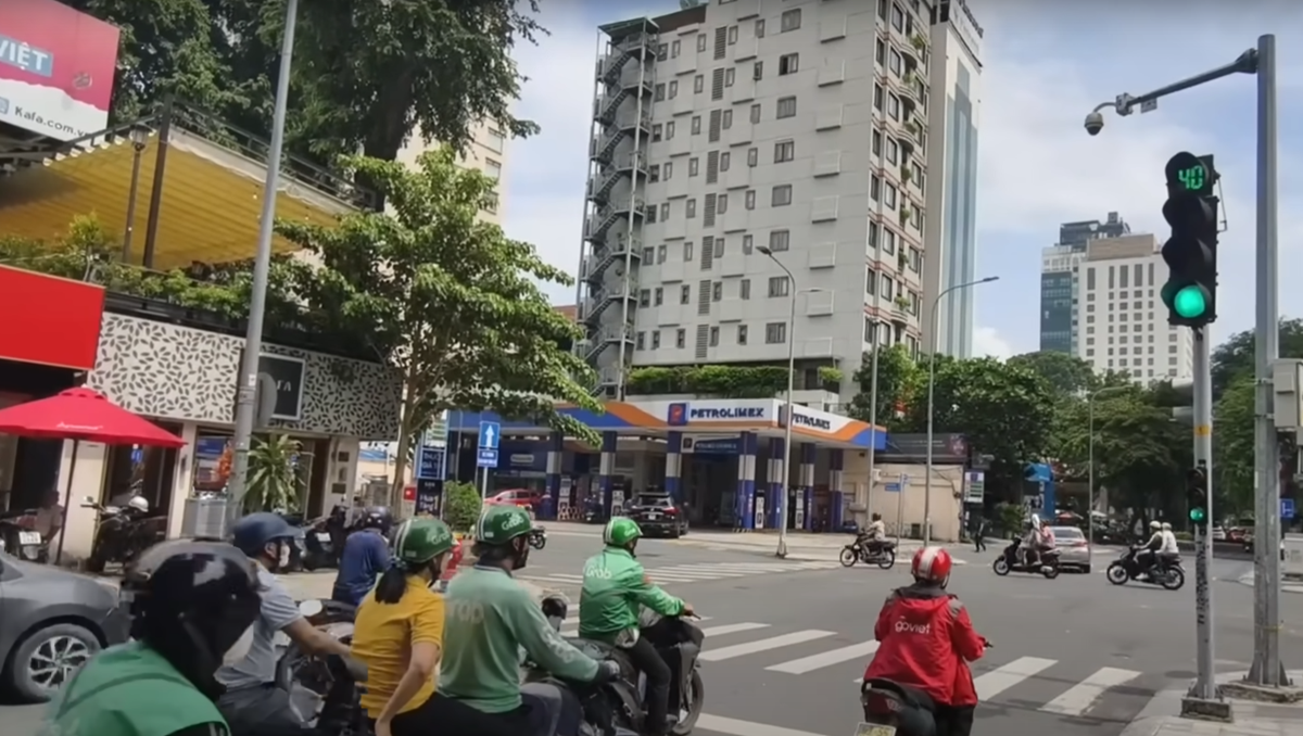 TP.HCM siết chặt trật tự giao thông, ứng dụng AI trong giám sát - 2