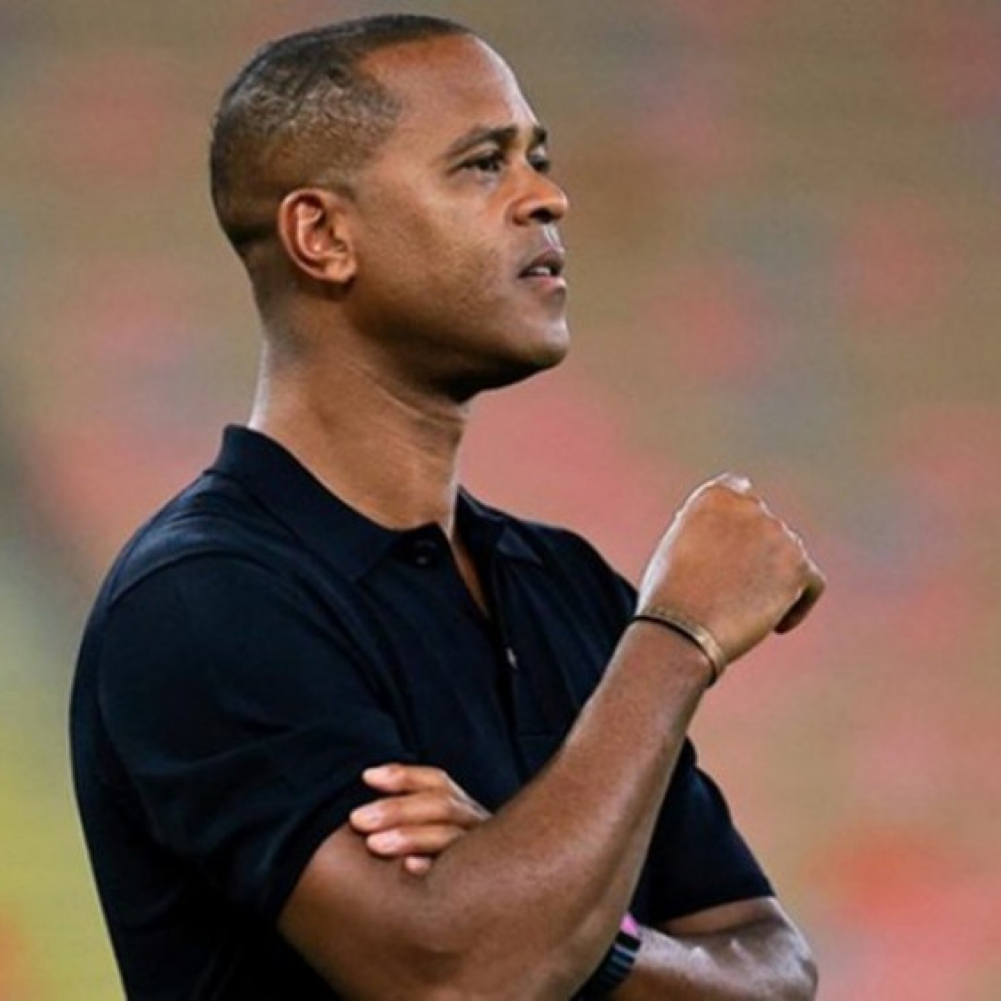  - Nóng Indonesia sa thải HLV Kluivert sau khi tan mộng dự World Cup