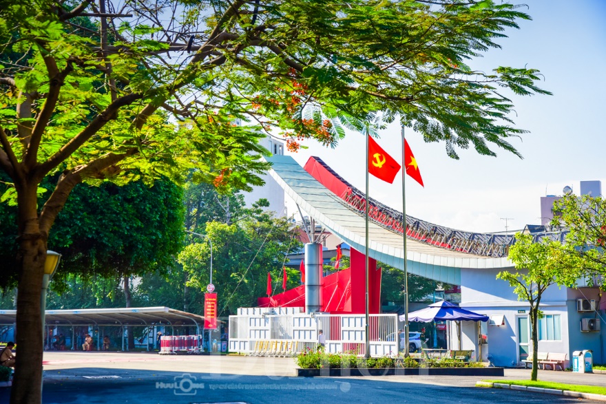 ngay hoi dai doan ket: tp.hcm ruc ro co hoa don mung ky nguyen moi tu dai hoi dang bo lan thu i - 2