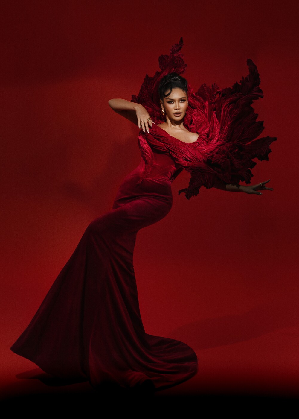 Top 2 Miss Cosmo 2024 hóa thân “Rising Dragon” – biểu tượng người phụ nữ kiêu hãnh và bền bỉ của kỷ nguyên mới - 4