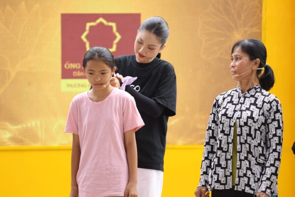 Hoa hậu Phương Linh và rapper Wean xúc động trước nghị lực của hai em nhỏ trong Mái ấm gia đình Việt - 7