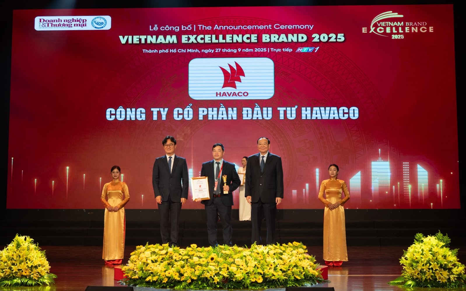 havaco nhan danh hieu hang tau van tai hanh khach tot nhat mien bac - 1