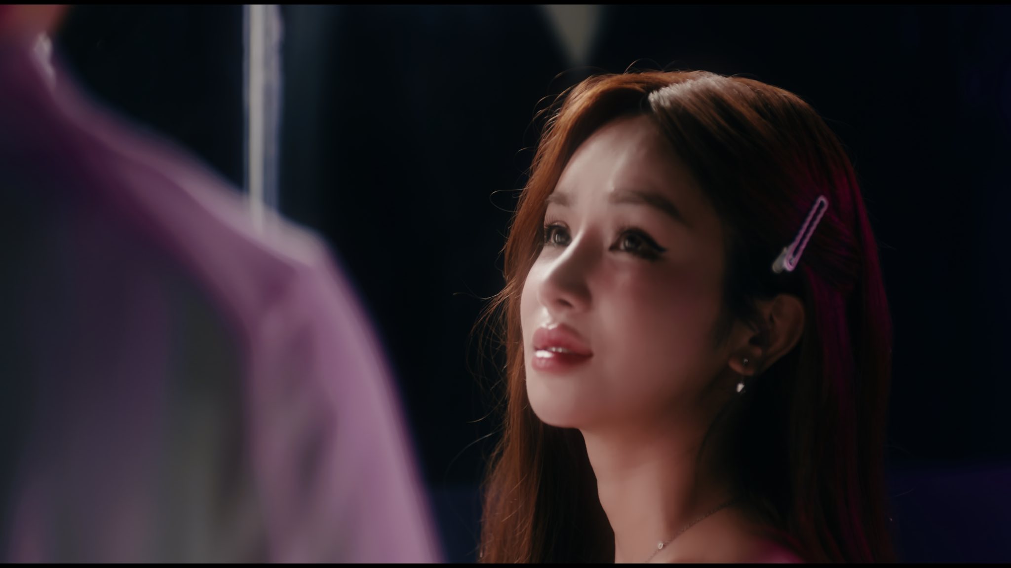 Châu Dương lên tiếng trước nhận xét tạo hình giống Hiền Hồ và Juky San trong MV “Thế Giới Chia Đôi” - 2