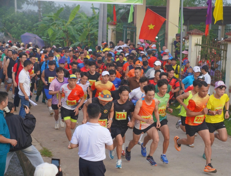 Chinh phục thác Nậm Rịa, mở màn Lễ hội Cốm Hợp Thành
