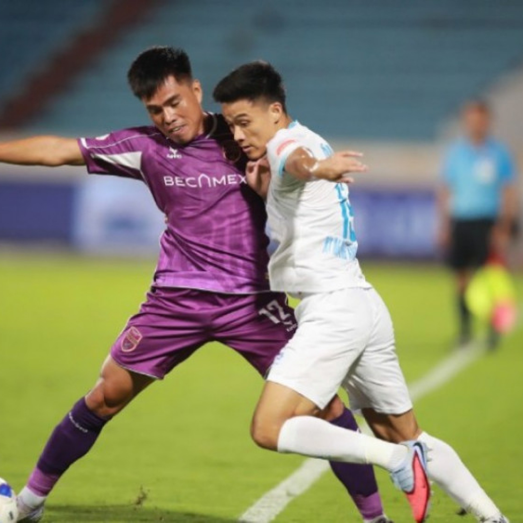  - Video bóng đá Nam Định - TP HCM: Siêu phẩm mở màn (V-League)