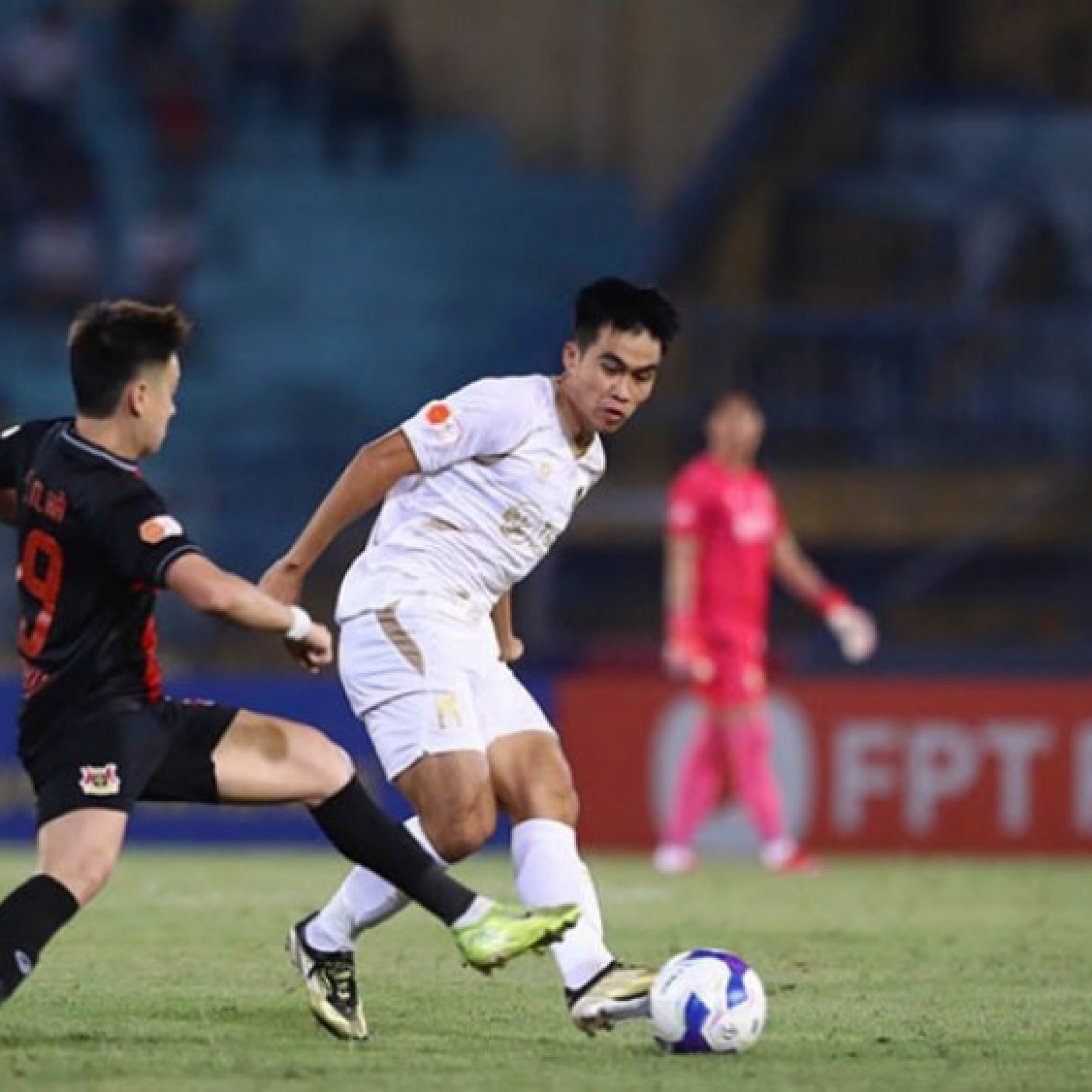  - Video bóng đá Hà Nội - Ninh Bình: 2 lần cột dọc cứu nguy (V-League)