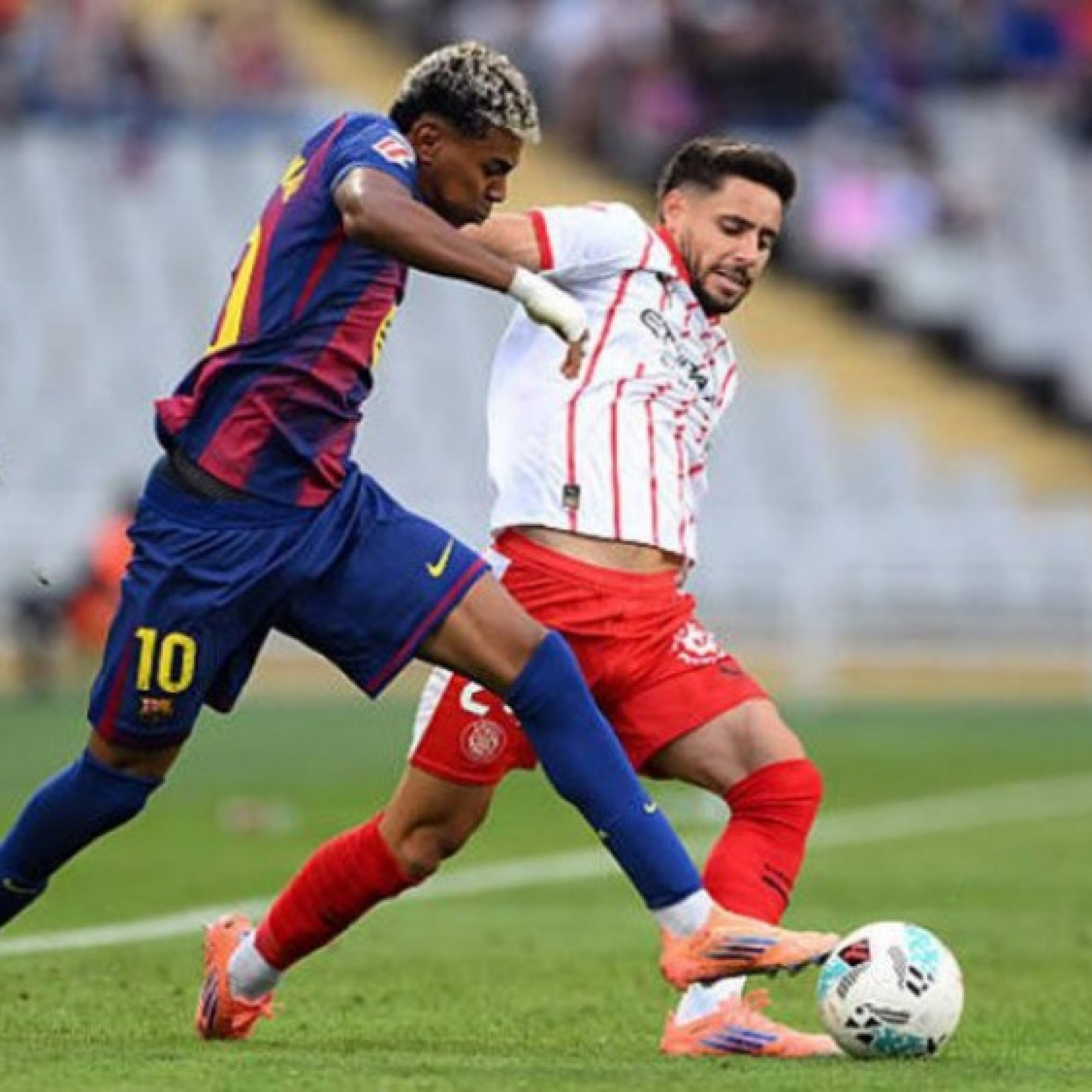  - Video bóng đá Barcelona - Girona: Tuyệt tác móc bóng, may mắn đến 3 lần (La Liga)