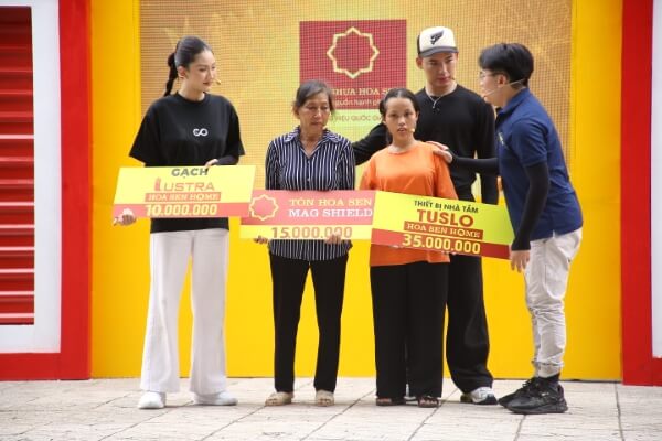 MC Đại Nghĩa xúc động trước người phụ nữ cưu mang em nuôi bị tâm thần hơn 20 năm - 4