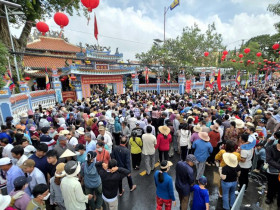  - Trên 2 triệu du khách đến với Lễ hội Anh hùng dân tộc Nguyễn Trung Trực