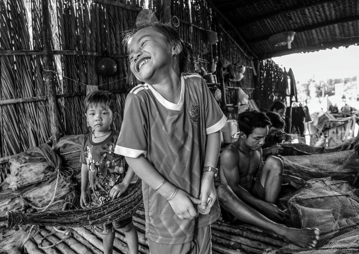 Gió bụi và ánh sáng: Hành trình cùng Mỹ Dũng - 8