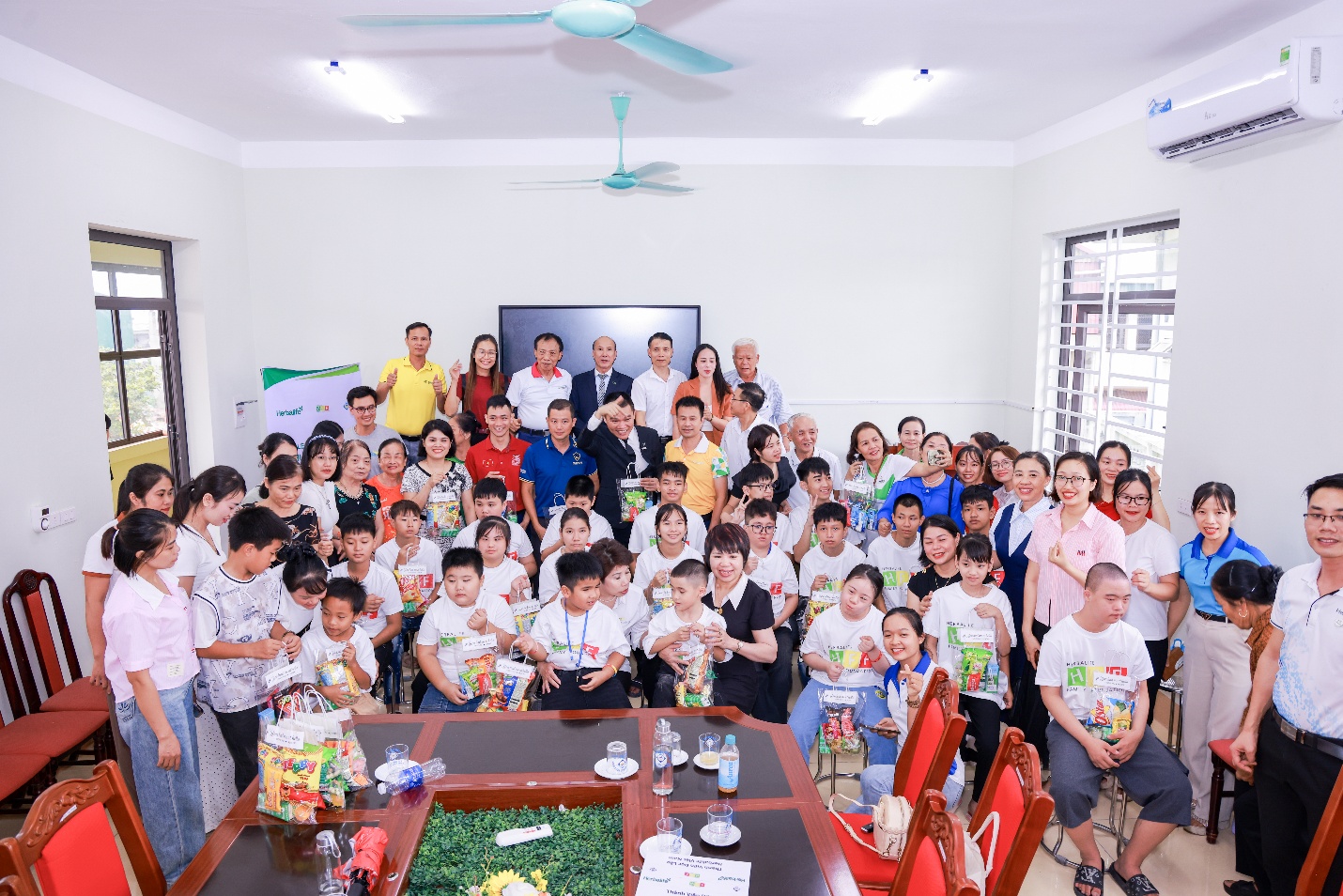 Herbalife Việt Nam tiếp tục hỗ trợ bữa ăn dinh dưỡng hằng ngày cho hơn 3.000 người - 5