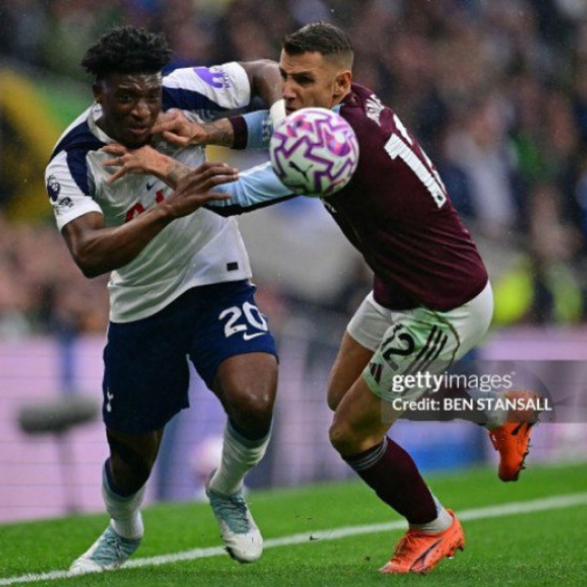  - Kết quả bóng đá Tottenham - Aston Villa: Siêu phẩm của Rogers (Ngoại hạng Anh)