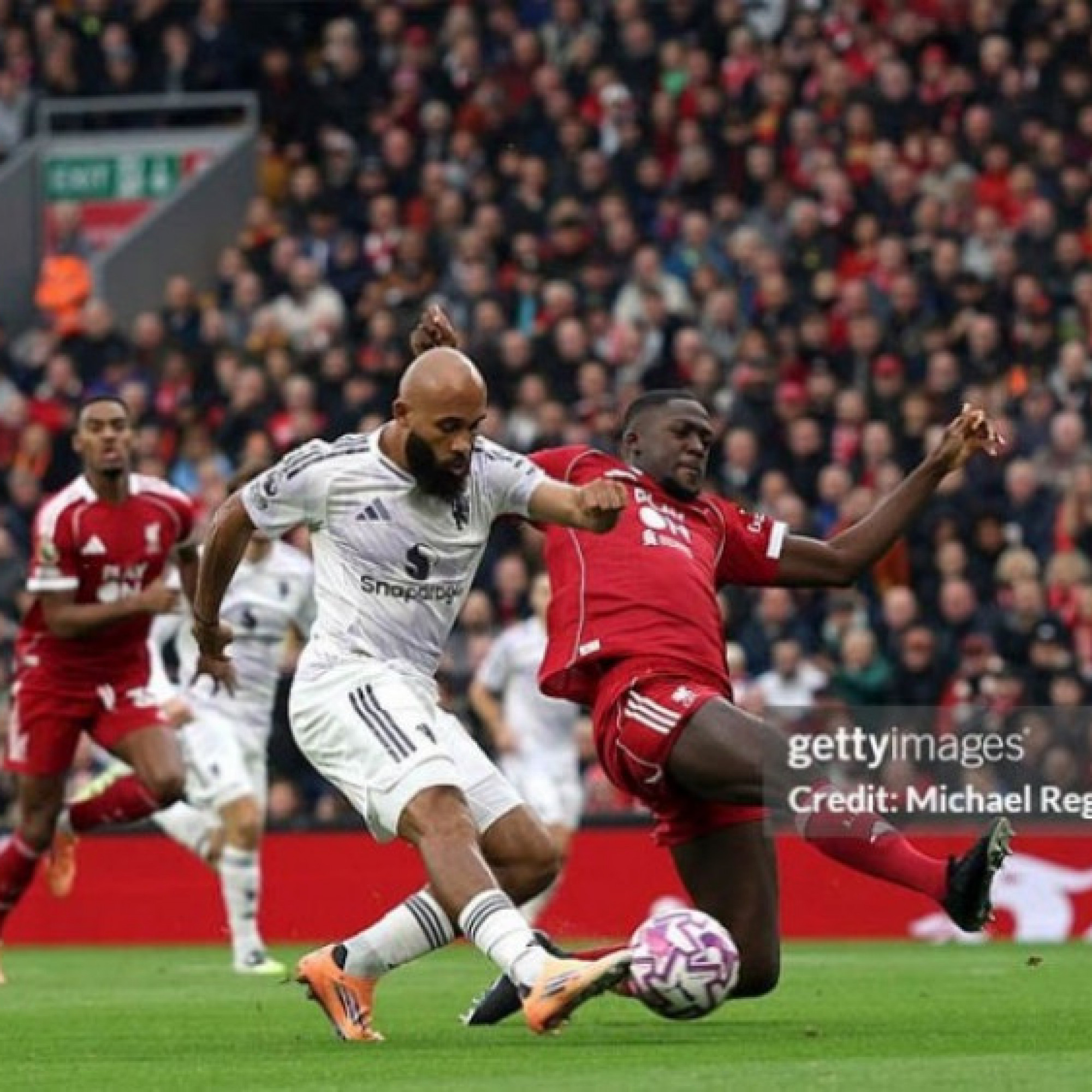  - Trực tiếp bóng đá Liverpool - MU: Dồn ép nghẹt thở, tìm bàn gỡ hòa (Ngoại hạng Anh)
