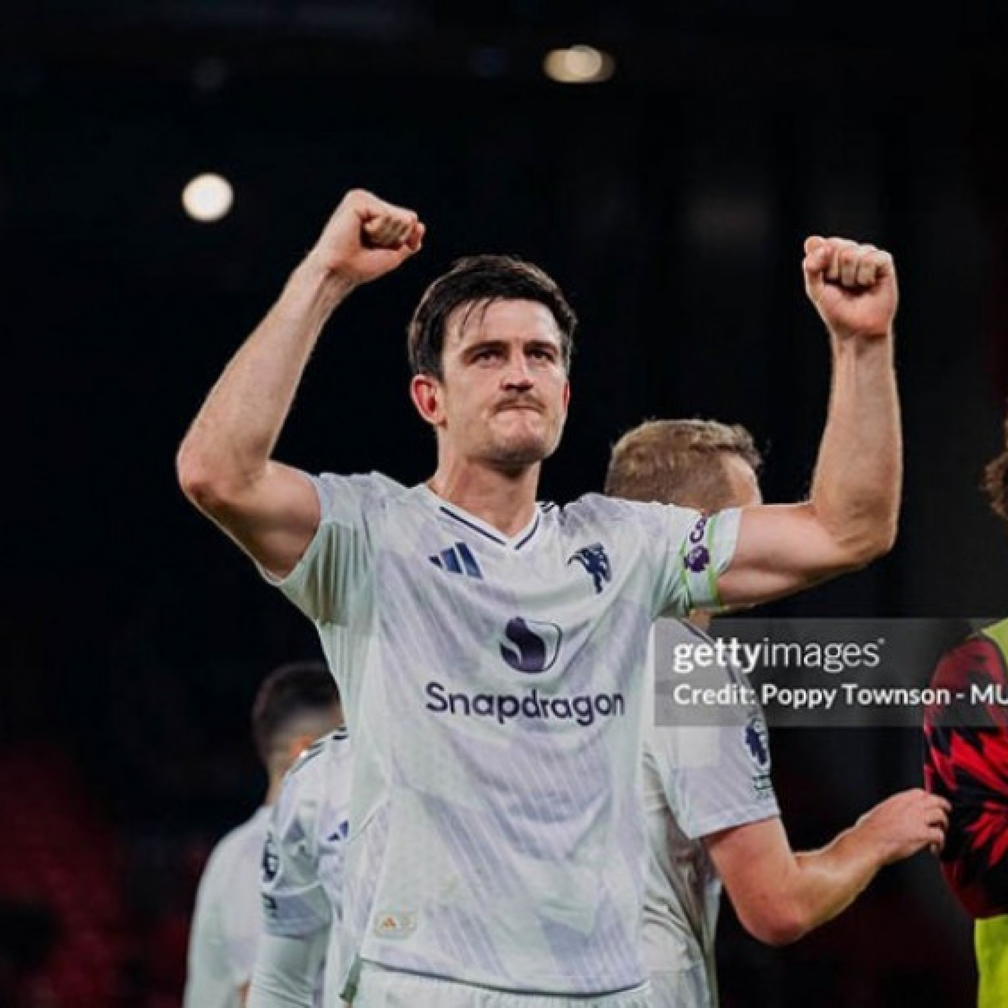  - Dàn sao MU ăn mừng cuồng nhiệt như vô địch, tự hào chiến tích hạ gục Liverpool